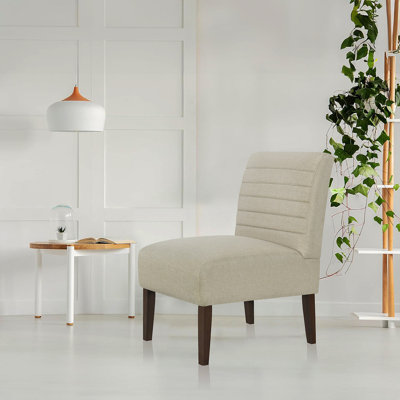Chaise d'appoint moderne beige, chaise longue sans accoudoirs avec revêtement capitonné et pieds en bois, chaise d'appoint en tissu pour le salon, la chambre à coucher, le meuble-lavabo de maquillage, la conception à dossier horizontal pour patio, décoration confortable