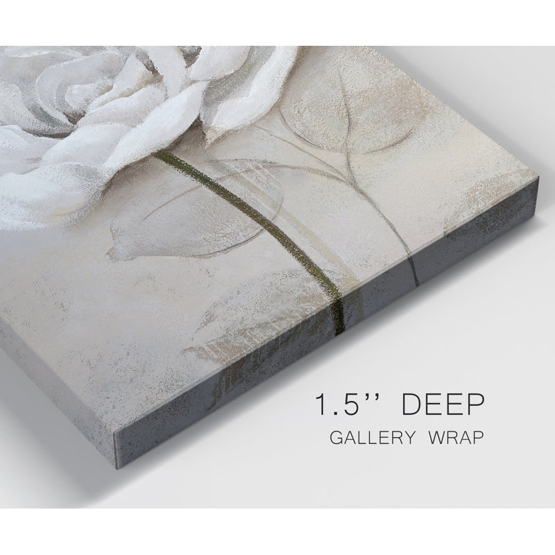 «Soft White III» par Nan - reproduction d'art sur toile tendue, H 48 po x l 36 po x P 1 po