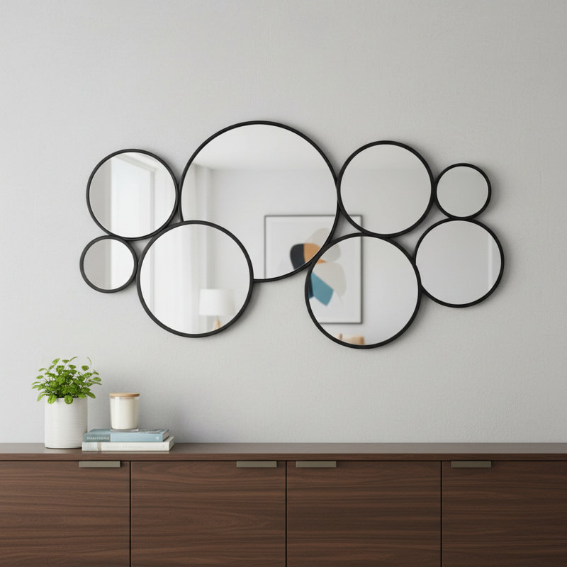 Ensemble de huit miroirs d'appoint ronds en métal noir