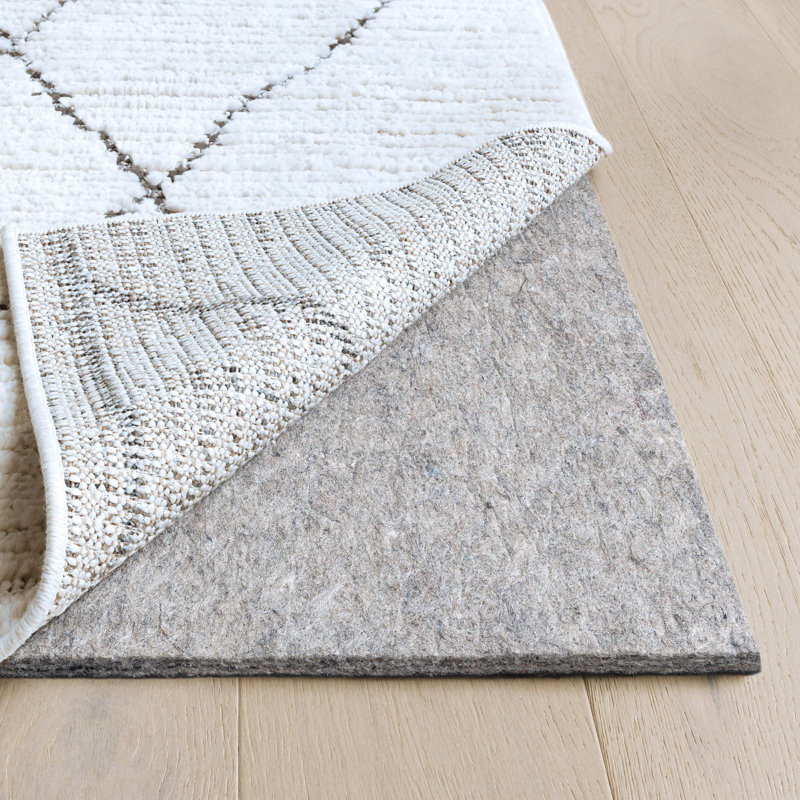 Classic Non-Slip Felt & Rubber Rug Pad, Round 5', 0.38"