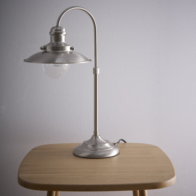 Adaleyza Metal Table Lamp