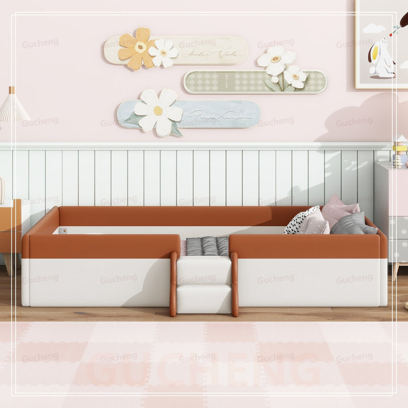 Structure de lit de jour rembourrée avec clôture et escalier, conception durable et amusante pour plus de sécurité et de confort
