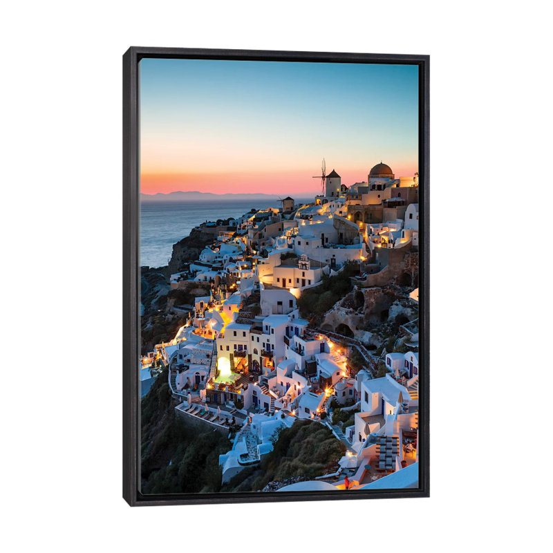 Santorini Evening par Matteo Colombo - reproduction de photo, Toile avec cadre noir patiné, H 40 po x l 26 po x P 1,5 po
