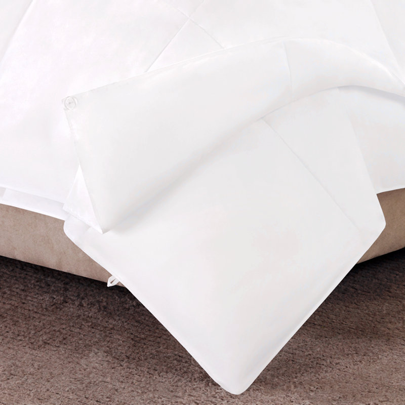 Polyester Machine Woven Comforter, King Comforter