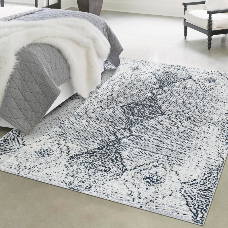 Massie Geometric Indoor Rug, Rectangle 5'3" x 8'