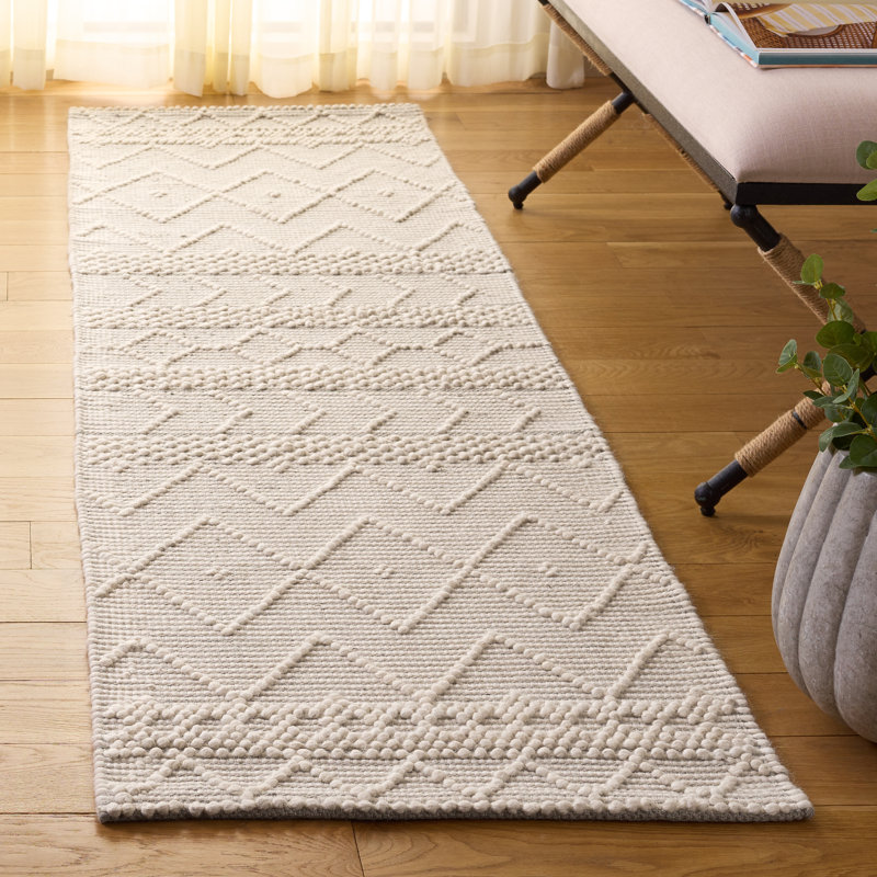 Scheid Geometric Handmade Hand-Loomed Area Rug in Ivory/Gray, Runner 2'3" x 8'