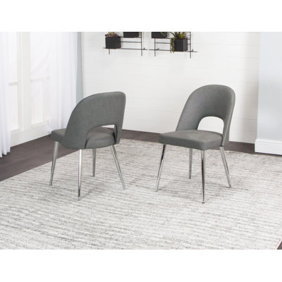 Chaise d'appoint à dossier Windsor en polyuréthane brut Irelynd