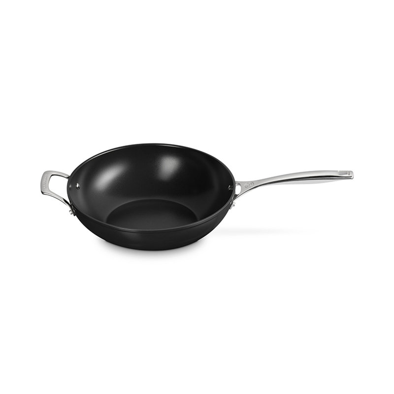 Le Creuset Essential Non-Stick Ceramic Stir-Fry Pan 4.9 Qt.