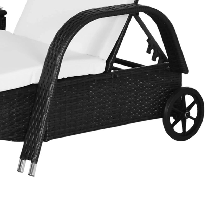 Ensemble de chaises longues de patio modernes, conception en rotin d'acier, pour la détente au bord de la piscine