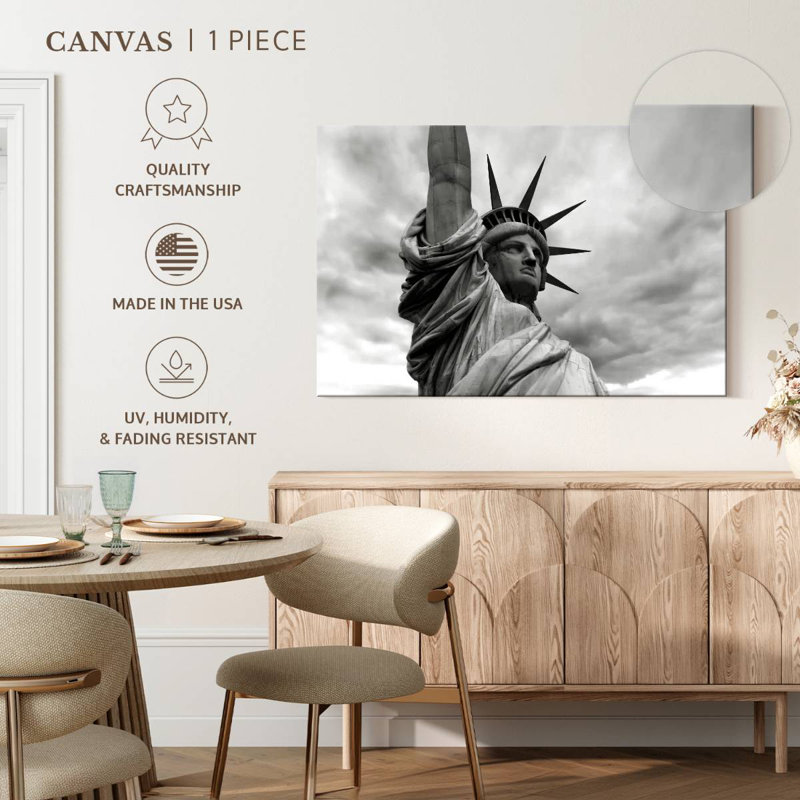 Vanna Overcast Liberty Statue