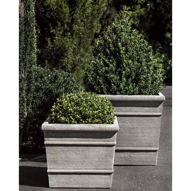 Boîte à fleurs en fonte Marin, H 19 po x l 22,25 po x P 22,25 po, Gris
