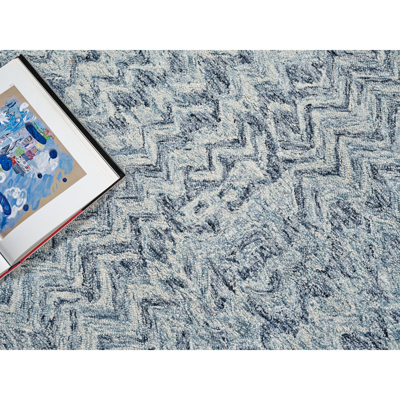 Veneta Handmade Wool Area Rug, Rectangle 6' x 9'