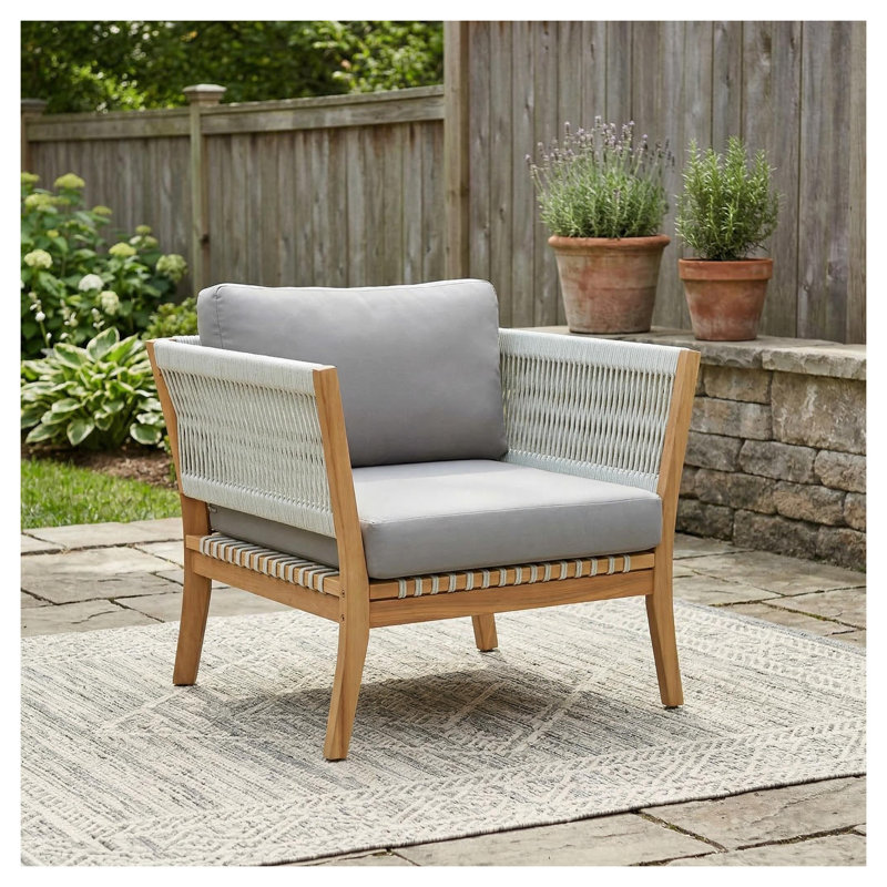 Chaise d'extérieur 30,3 po en bois d'acacia avec corde tissée naturelle et grise