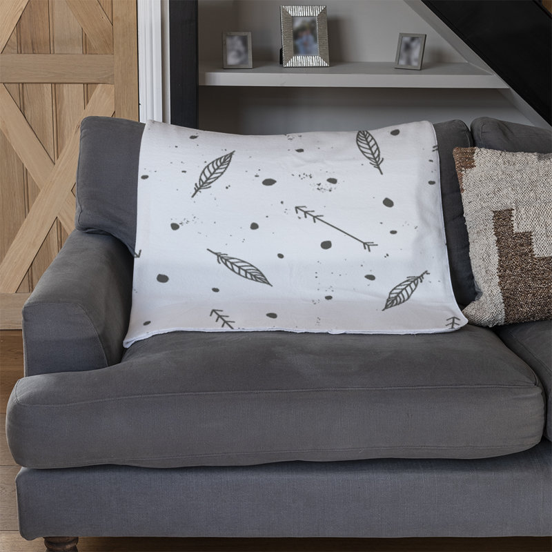 Poisson Quilted Throw Blanket