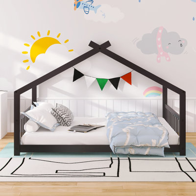 Full Size ' House Bed In , Pinewood Construction, Playhouse Roof, Creates A Joyful And Serene Sleeping Spot For Bed, Size, Construction With Pinewood, Play Area Roof Sound Night's Sleep