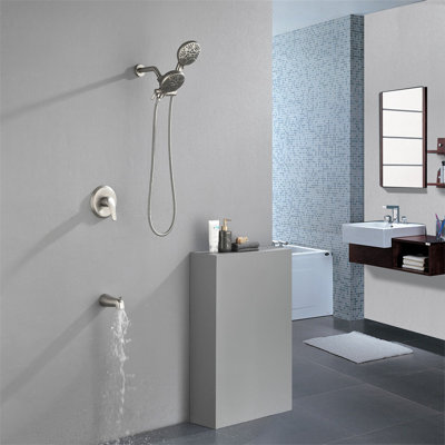 Robinet de douche avec valve brute