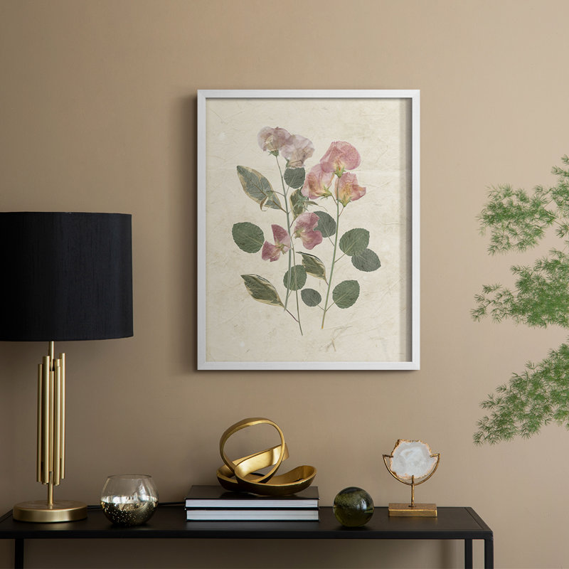 Pressed Arrangement II, reproduction encadrée - bois massif, H 11 po x l 9 po, Blanc