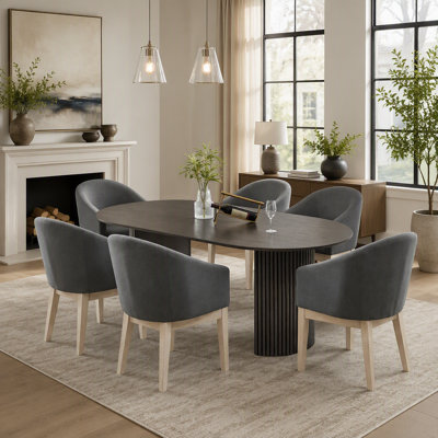 Ensemble de salle à manger Venezia 7 pièces avec table ovale en chêne gris de 80 po, double pied central et 6 chaises tonneau rembourrées grises
