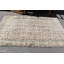 Tapis turc vintage en laine tissé à la main dans un style bohémien avec des tons neutres pour un décor de plancher antique
