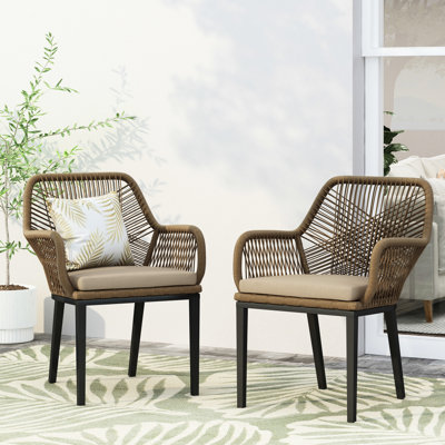 Chaise moderne avec style, structure tout en courbes et coussins d'eau, pieds inclinés, 14,92 lb pour la salle à manger, finition tissée longue durée, coussins stables