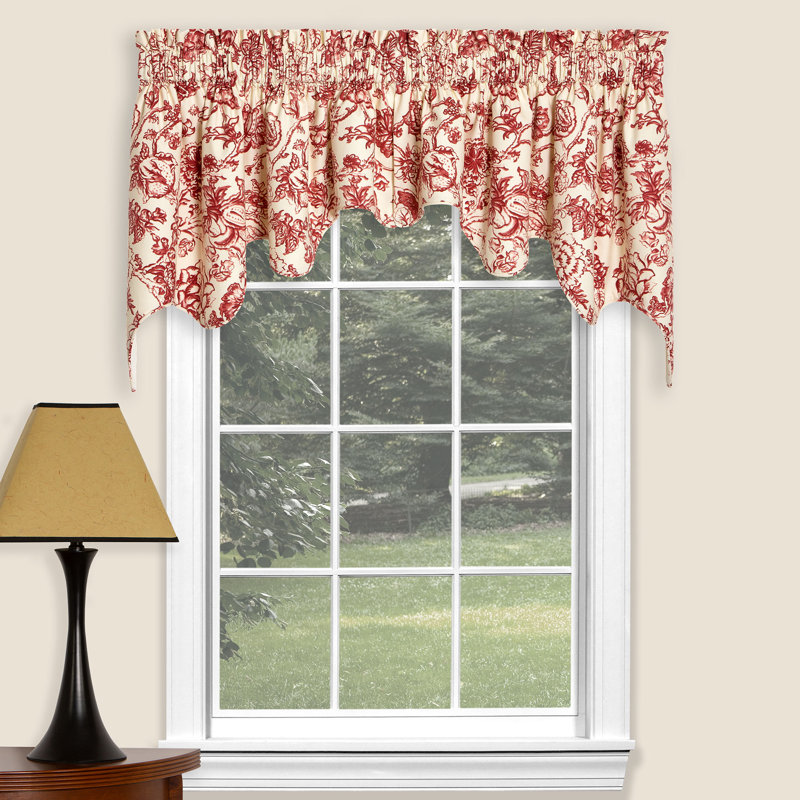 Nadine Traditional Cotton Floral Empress Swag
