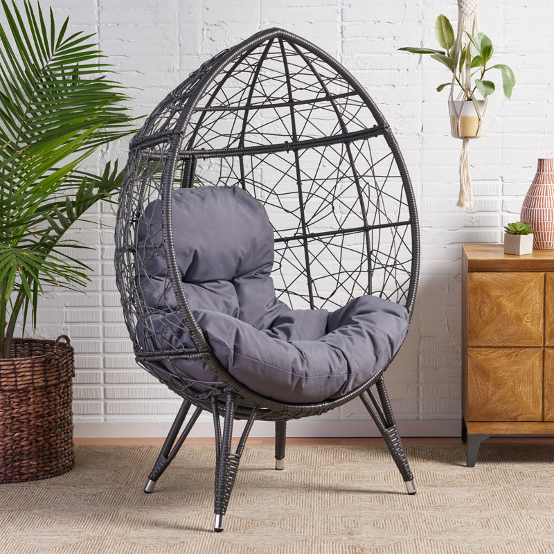 Chaise Teardrop - Faux charme, caractéristique de la qualité de l'eau