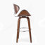 Élégant tabouret de bar en bois d'hévéa avec siège confortable et fabrication durable, parfait pour les cuisines et les bars modernes.