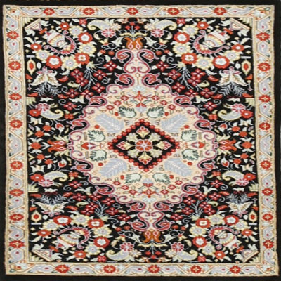 Tapis à motif oriental crème
