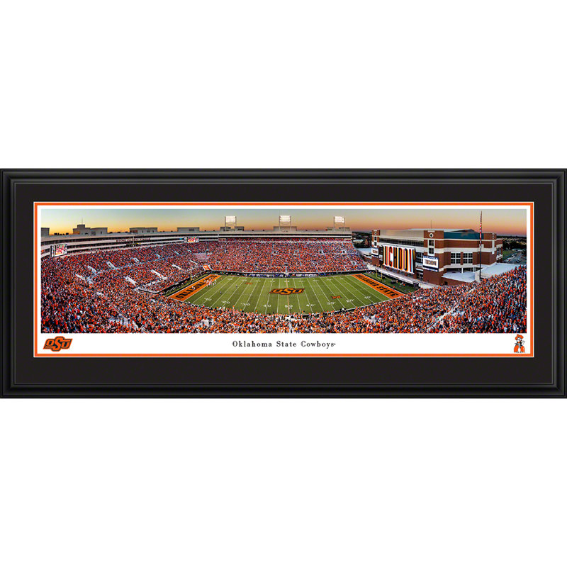 Impression panoramique de l'Oklahoma State Football, H 18 po x l 44 po x P 1,38 po, Papier avec cadre noir
