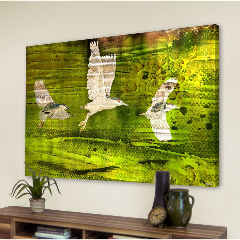 Reproduction d’art sur toile tendue « flock of three », H 20 po x l 30 po x P 1,5 po