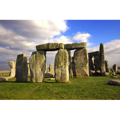 Detelin " Stonehenge " by Junehawk