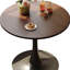Table de salle à manger ronde en grain de bois foncé, table de salle à manger moderne, table de salle à manger, plateau de table en panneau de fibres à densité moyenne et base mate peinte par pulvérisation en fer, table de salle à manger ovale moderne, table basse Mid-Century