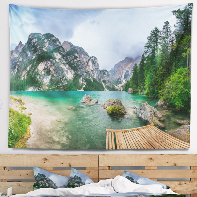 Tapisserie paysage lac entre montagnes, H 68 po x l 80 po
