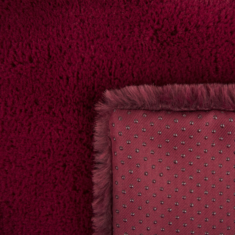 Tapis en fausse fourrure Kerner, Canneberge, Très très grand (l 42 po x P 27 po x H 2 po)
