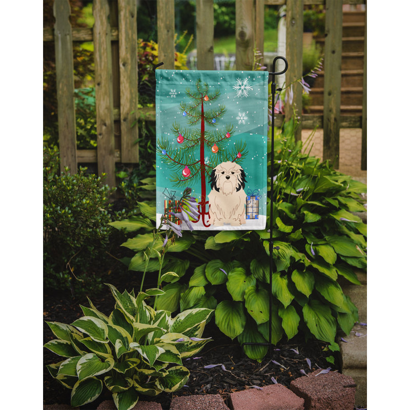 Drapeau en polyester 2 côtés sous l’arbre Silloth, H 15 po x l 11 po x P 0,01 po, Drapeau de jardin, Petit chien lion