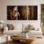 Femme en veste marron devant des arches en pierre - Ensemble de 3 tableaux sur toile-1048669158