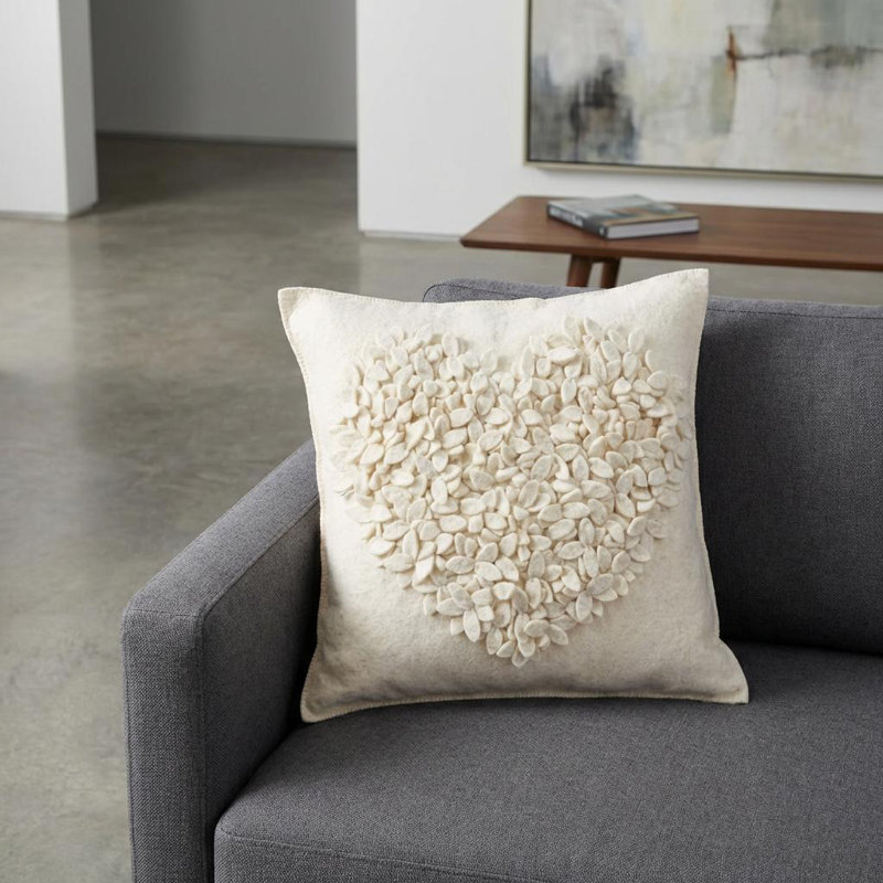 Coussin en laine feutrée à la main , Crème, Housse de coussin seulement - sans coussin