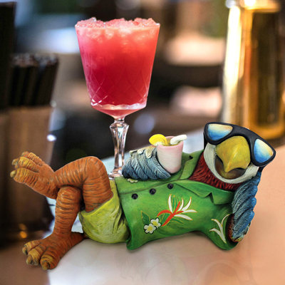 Statue perroquet Tiki qui relaxe