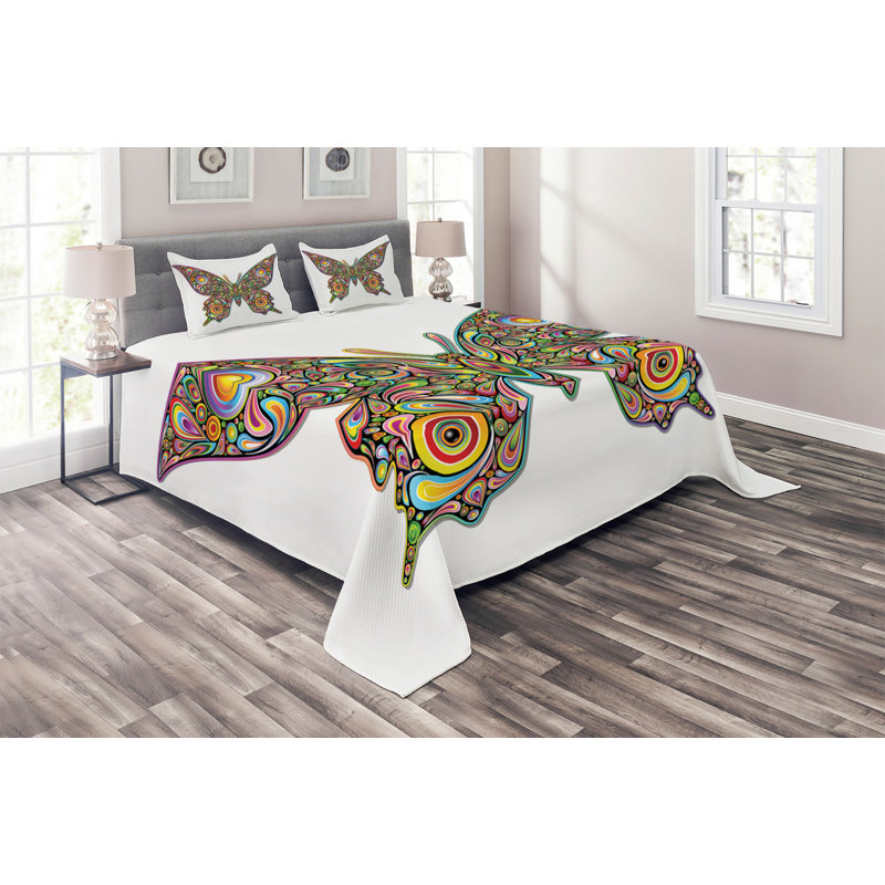 Butterflies Farmhouse / Country Coverlet, King Bedspread + 2 Shams