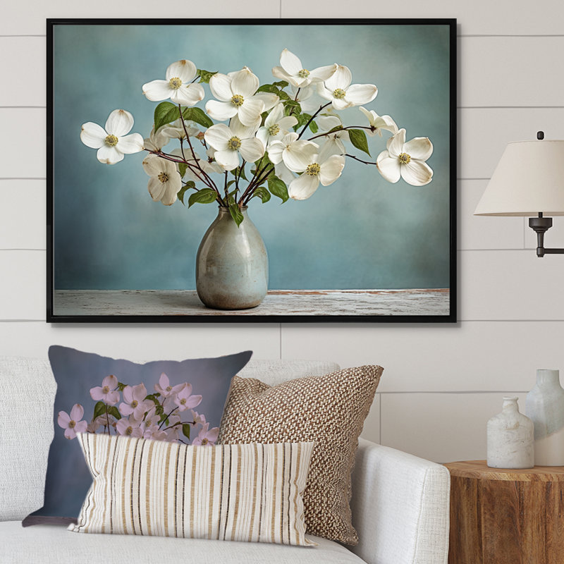 «Dogwood Bouquet Still Life» sur toile, Cadre flottant noir, H 12 po x l 20 po x P 1 po