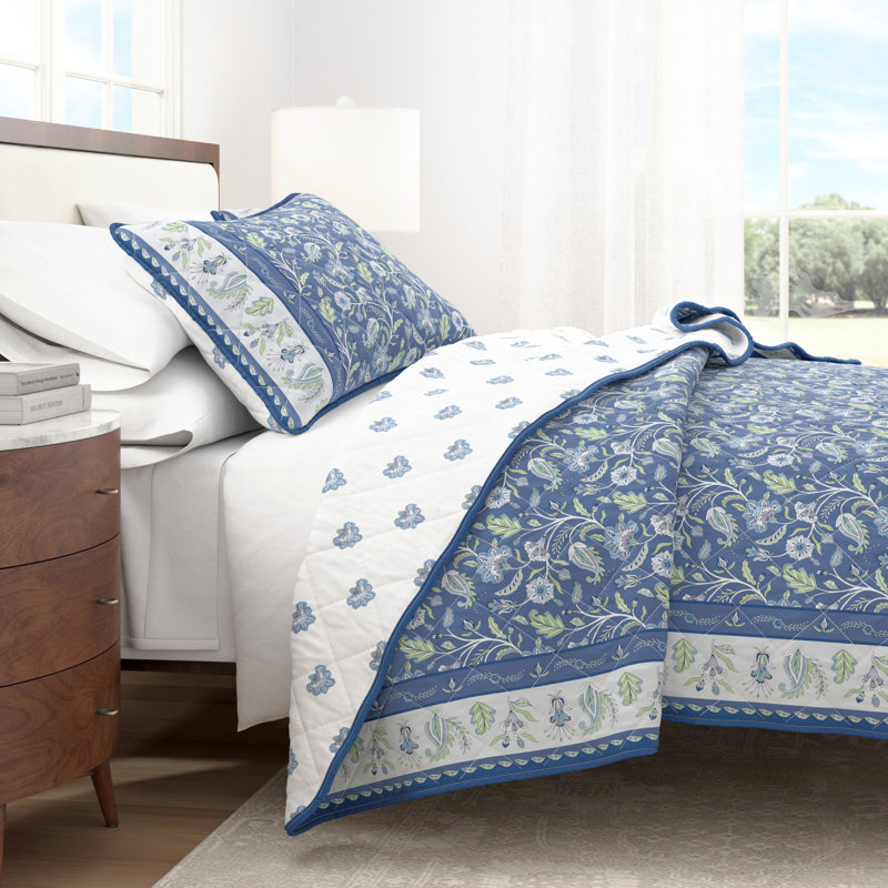 Floral Bordered Cotton Quilt Set, Full Quilt + 2 Standard Shams, Blue Floral