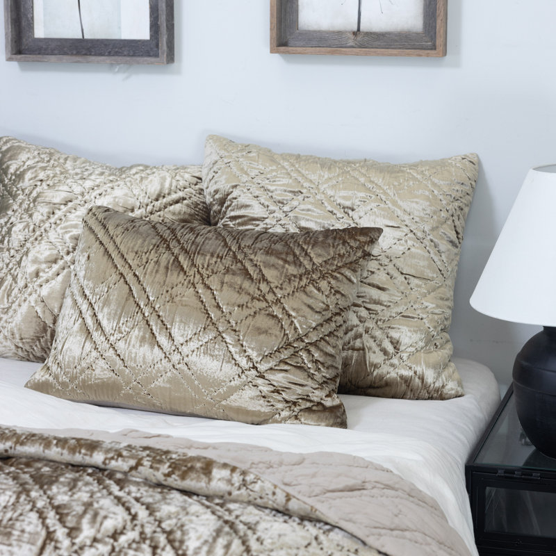 Lowe Quilt, Almond, Oversize King