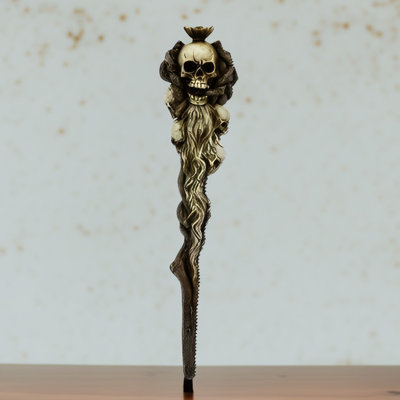 9.5" Long Skull with Beard Wand