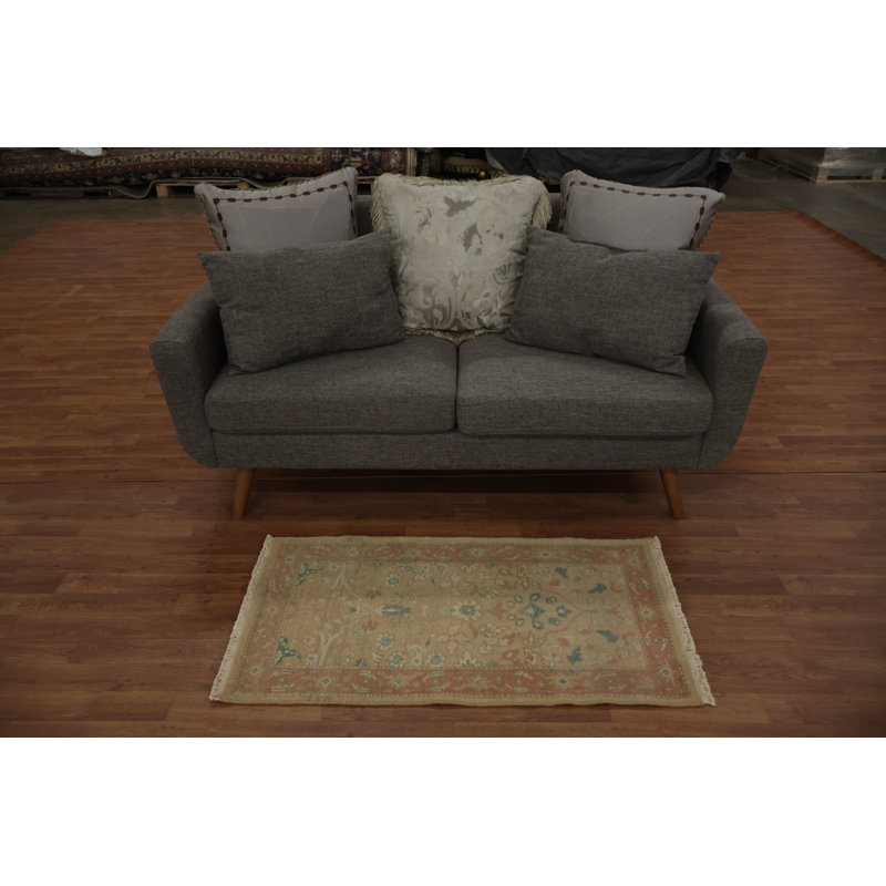 Charmant tapis antique avec détails riches et bordures chaudes et vibrantes 2 x 4