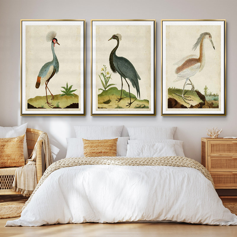 Heron Portrait I, ensemble de 3 toiles encadrées, Encadrement doré, H 40 po x l 78 po