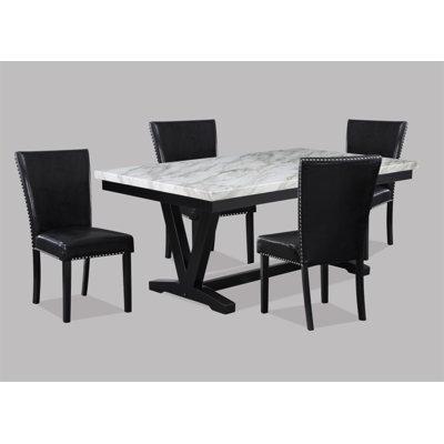Ensemble de table de salle à manger en simili marbre blanc et finition noire avec chaises rembourrées en similicuir et garniture cloutée 5 pièces
