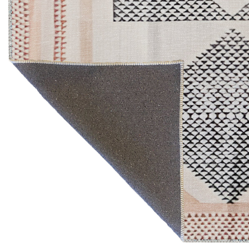 Tapis intérieur / extérieur en polypropylène tissé à la machine en beige / gris, Rectangle 4 pi 11 po x 8 pi 2 po