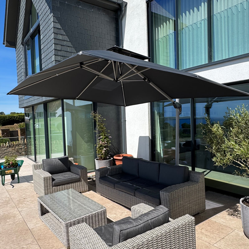 Parasol rectangulaire en porte-à-faux avec base Bohusiavice, Gris, H 108 po x l 144 po x P 120 po