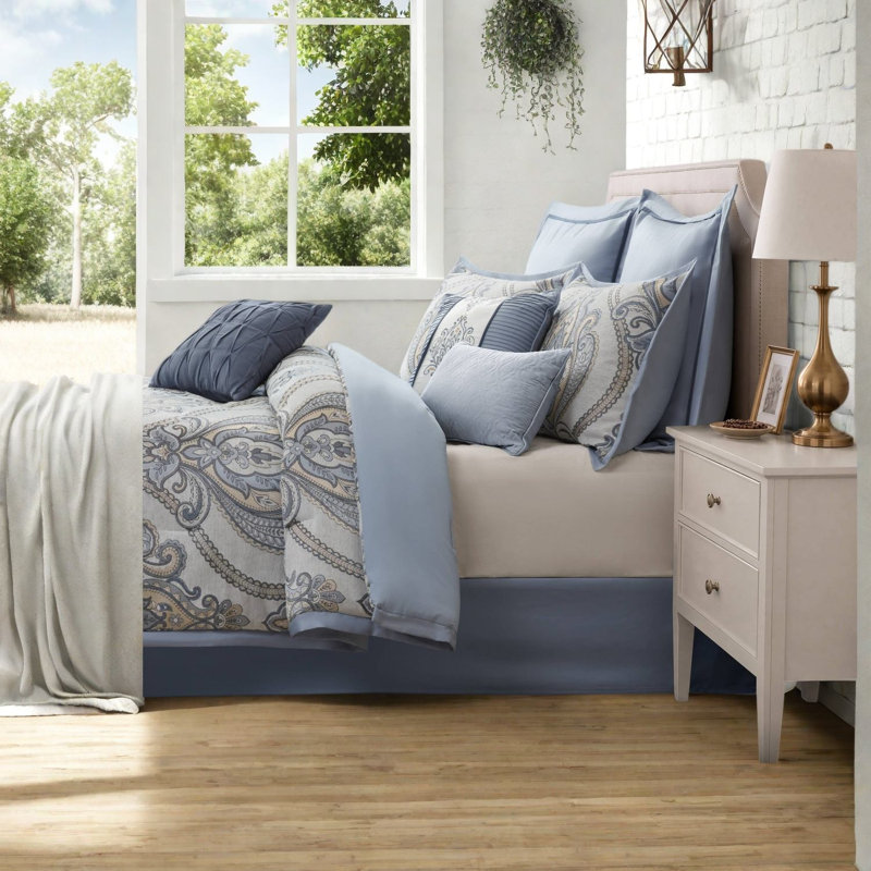 Damask Comforter Set