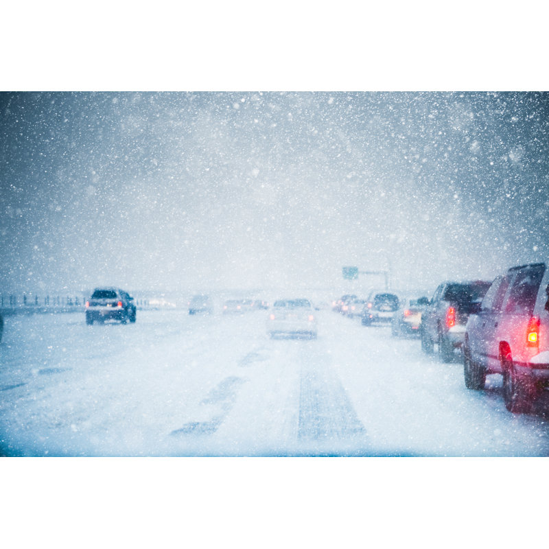 Trafic se déplaçant dans la tempête hivernale par Debib Bishop, H 24 po x l 36 po